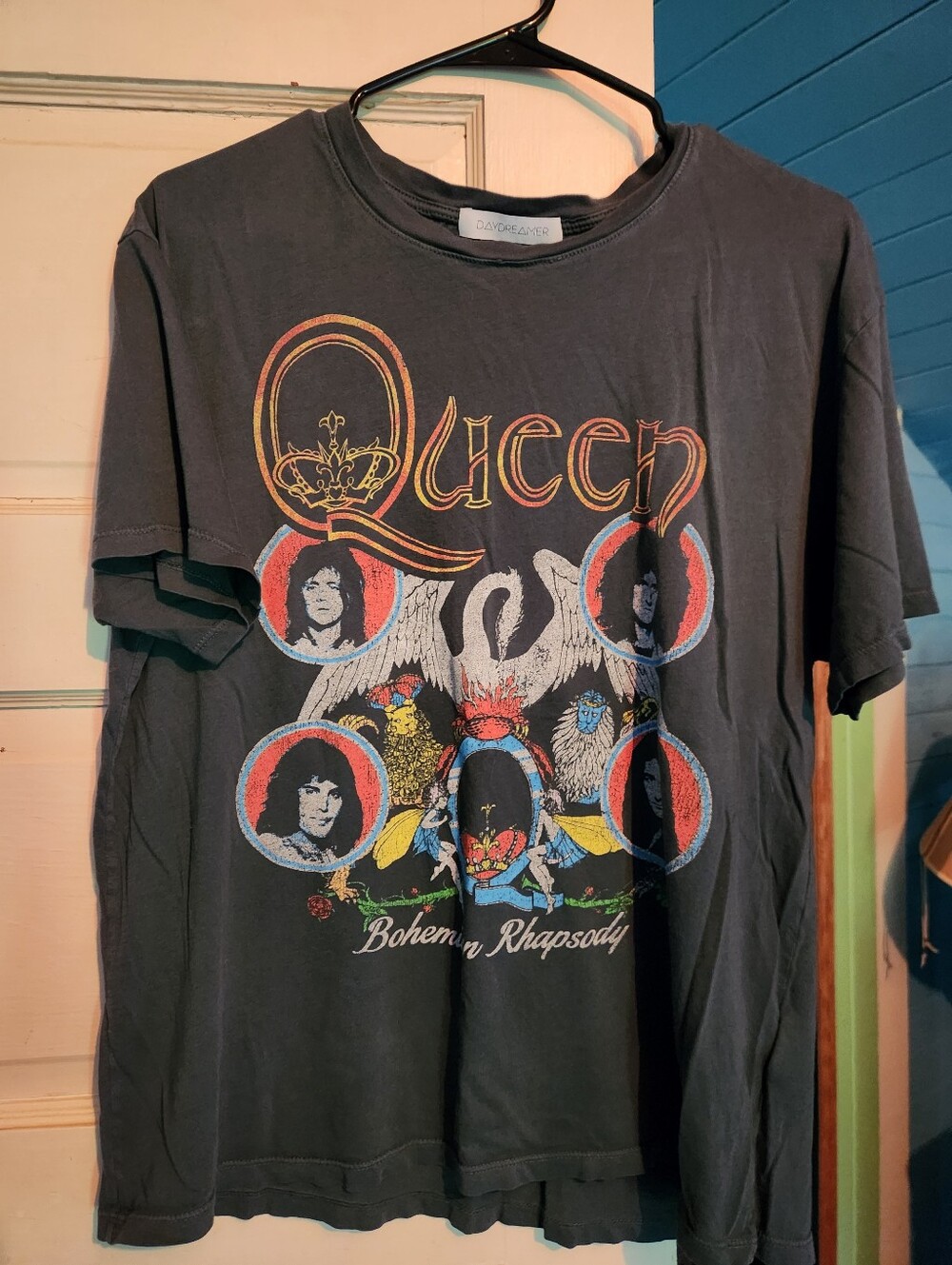 Daydreamer Graphic Tee - Queen